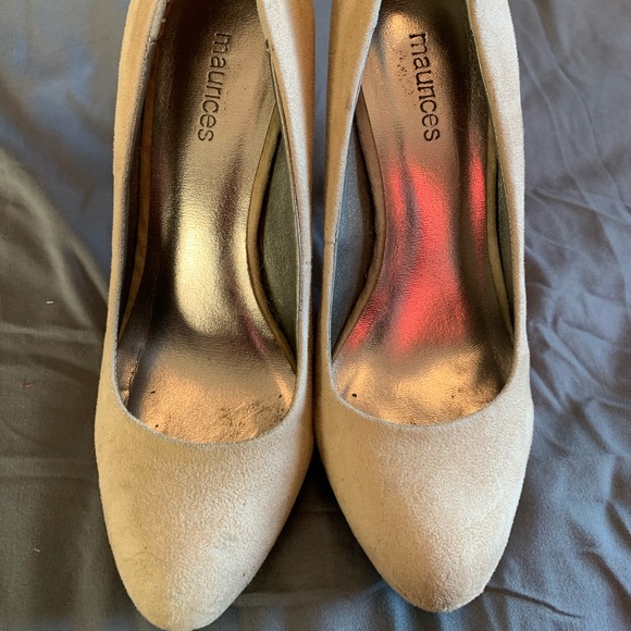 Maurice’s tan faux suede heels - Picture 2 of 5